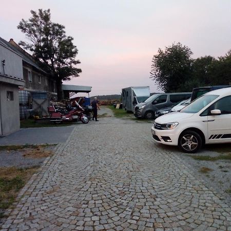 U Bronka W Ksiazecym Lesie Villa Niedaszow Exteriör bild